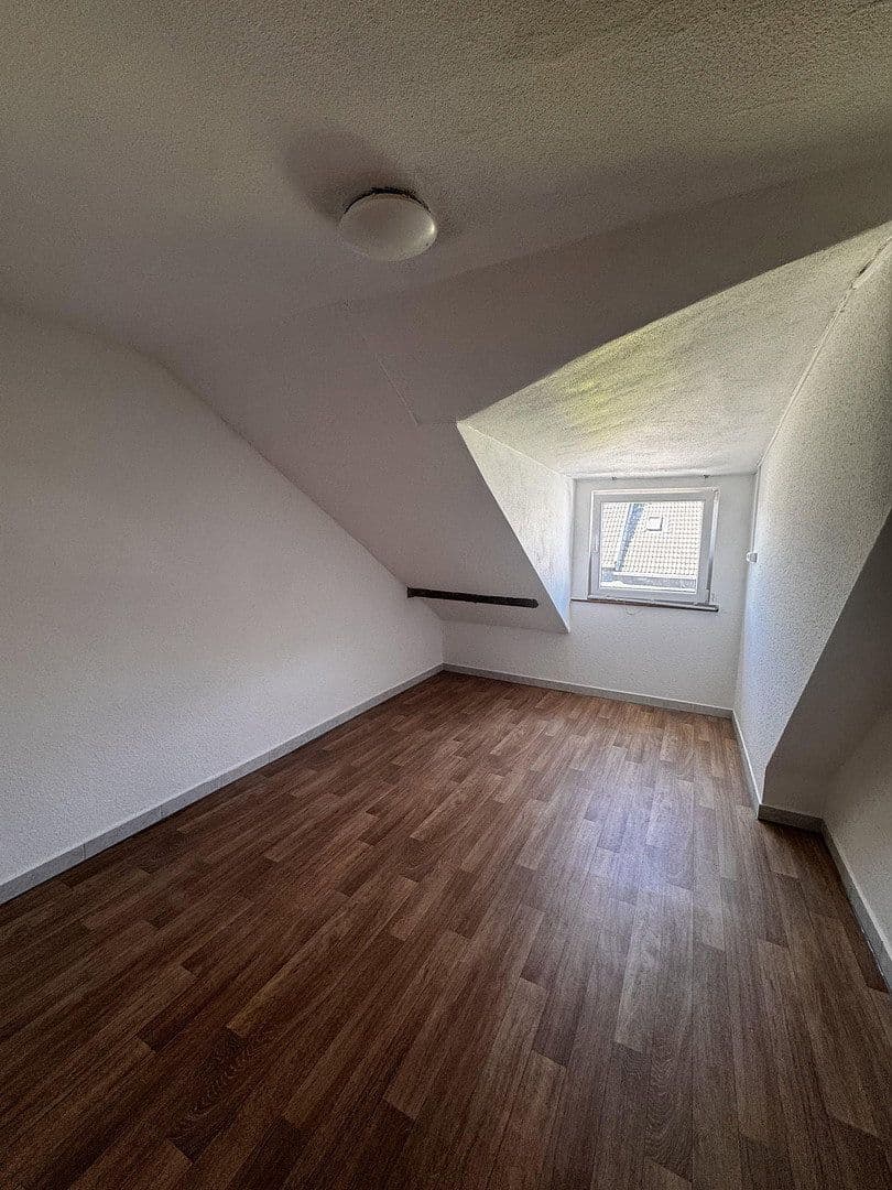 Prenájom bytu 6-izbový 150 m², Neuwied, Porýnie-Falcko Prenájom bytu 6-izbový 150 m², Neuwied, Porýnie-Falcko