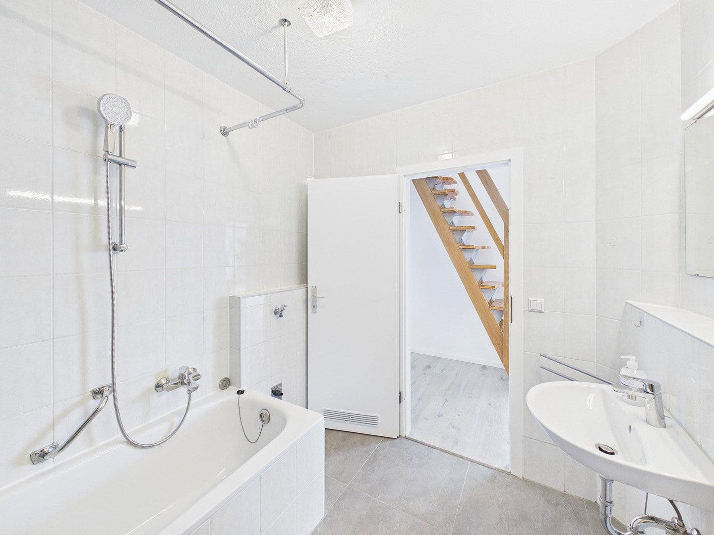 Prenájom bytu 2-izbový 72 m², Michaelstraße 123, Schwäbisch Hall, Bádensko-Wurttembersko Prenájom bytu 2-izbový 72 m², Michaelstraße 123, Schwäbisch Hall, Bádensko-Wurttembersko