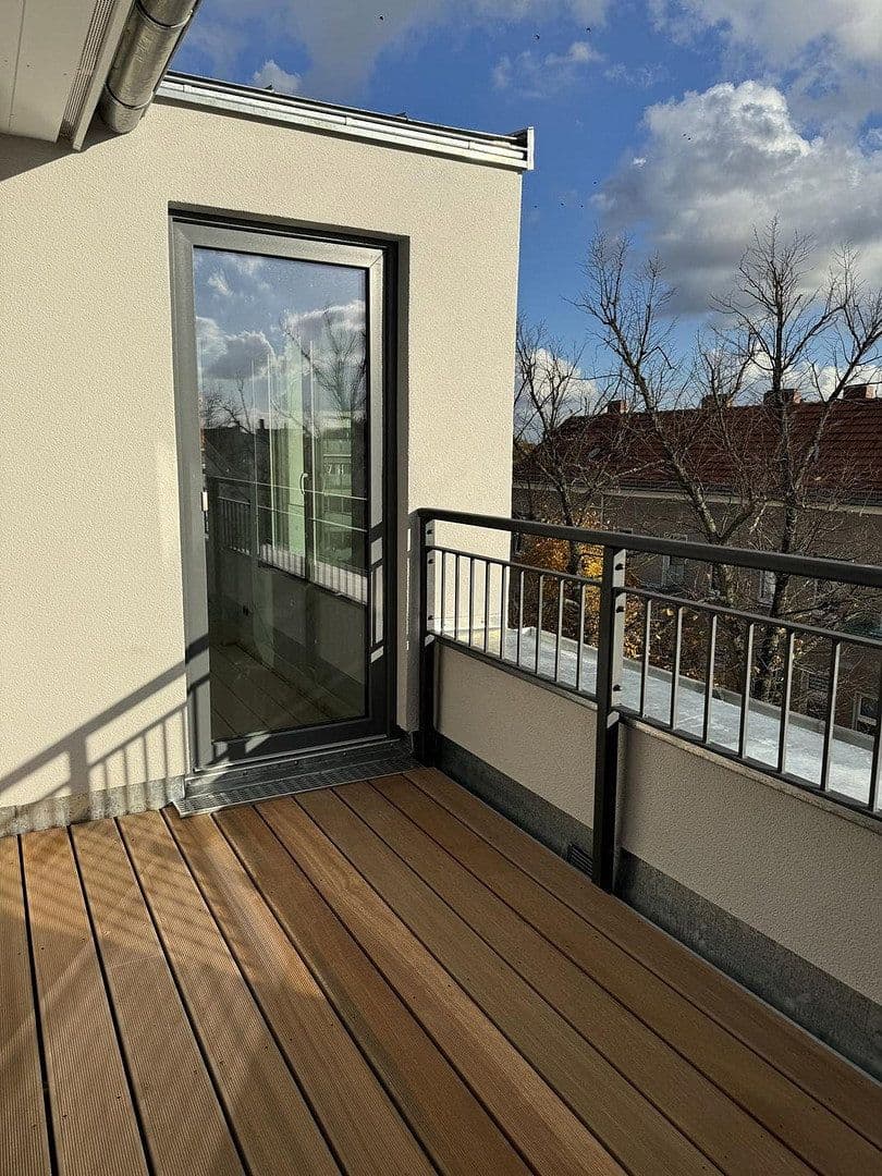 Predaj bytu 3-izbový 80 m², Walderseestraße, Berlin, Berlín Predaj bytu 3-izbový 80 m², Walderseestraße, Berlin, Berlín