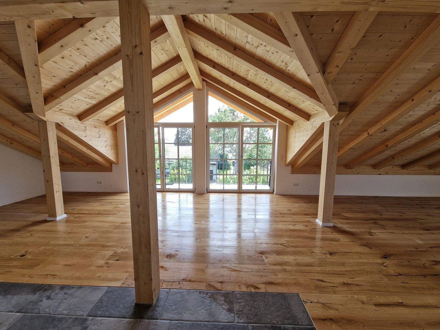Prenájom bytu 4-izbový 140 m², Otto-Geist-Straße 17, Eiselfing, Bavorsko Prenájom bytu 4-izbový 140 m², Otto-Geist-Straße 17, Eiselfing, Bavorsko