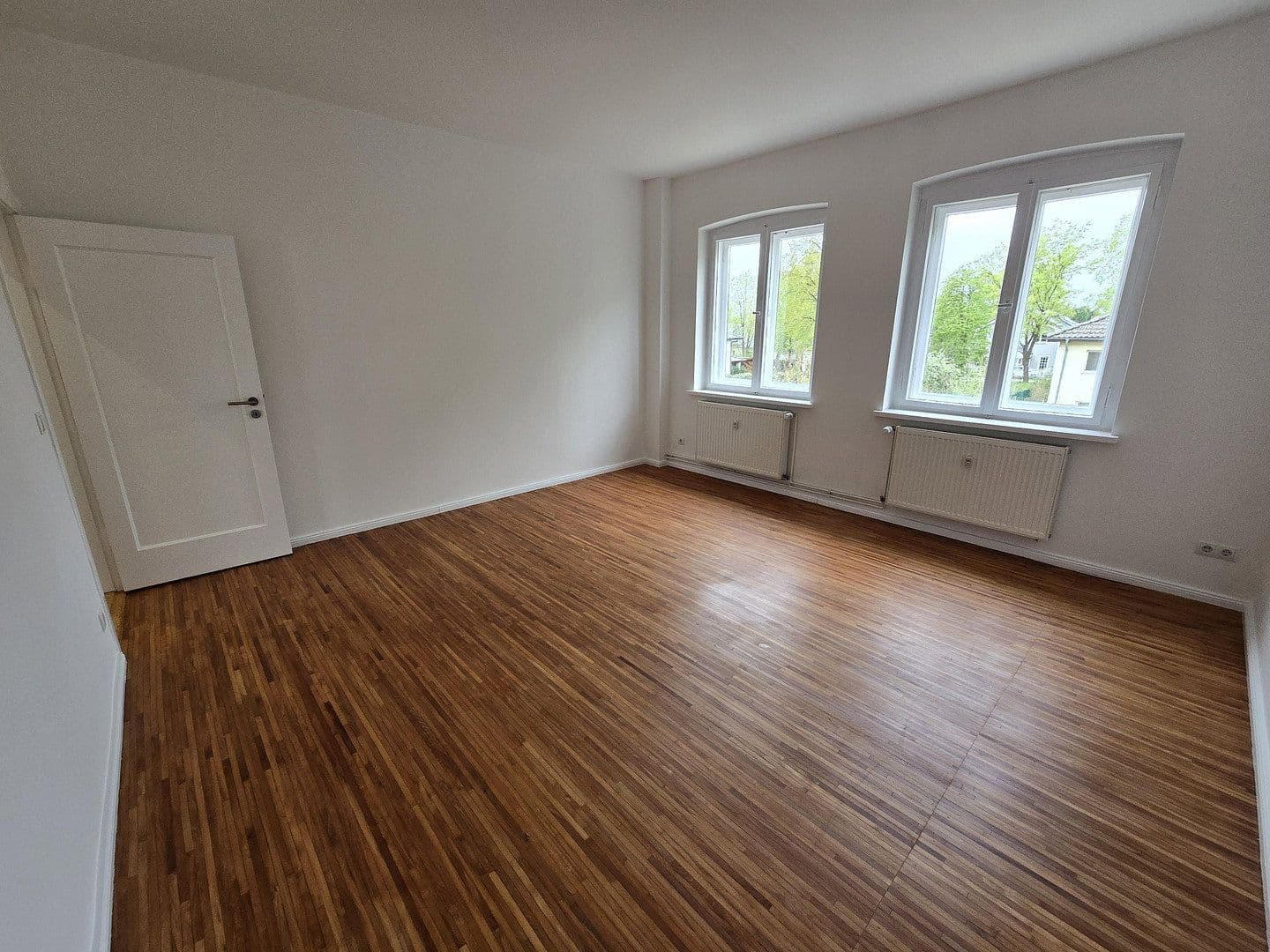 Prenájom bytu 4-izbový 114 m², Gerhart-Hauptmann Straße 43/45, Teltow, Brandenbursko Prenájom bytu 4-izbový 114 m², Gerhart-Hauptmann Straße 43/45, Teltow, Brandenbursko