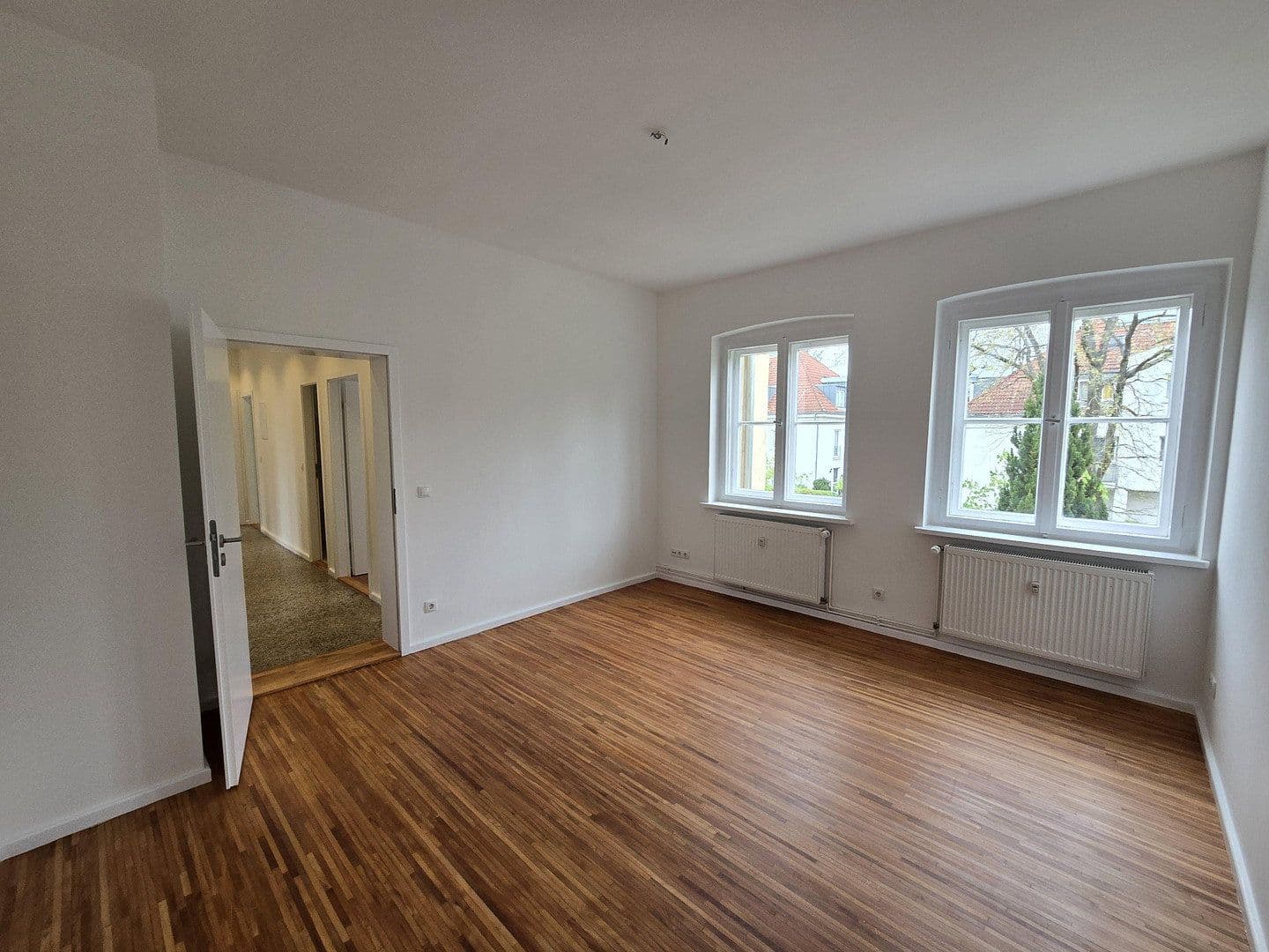 Prenájom bytu 4-izbový 114 m², Gerhart-Hauptmann Straße 43/45, Teltow, Brandenbursko Prenájom bytu 4-izbový 114 m², Gerhart-Hauptmann Straße 43/45, Teltow, Brandenbursko