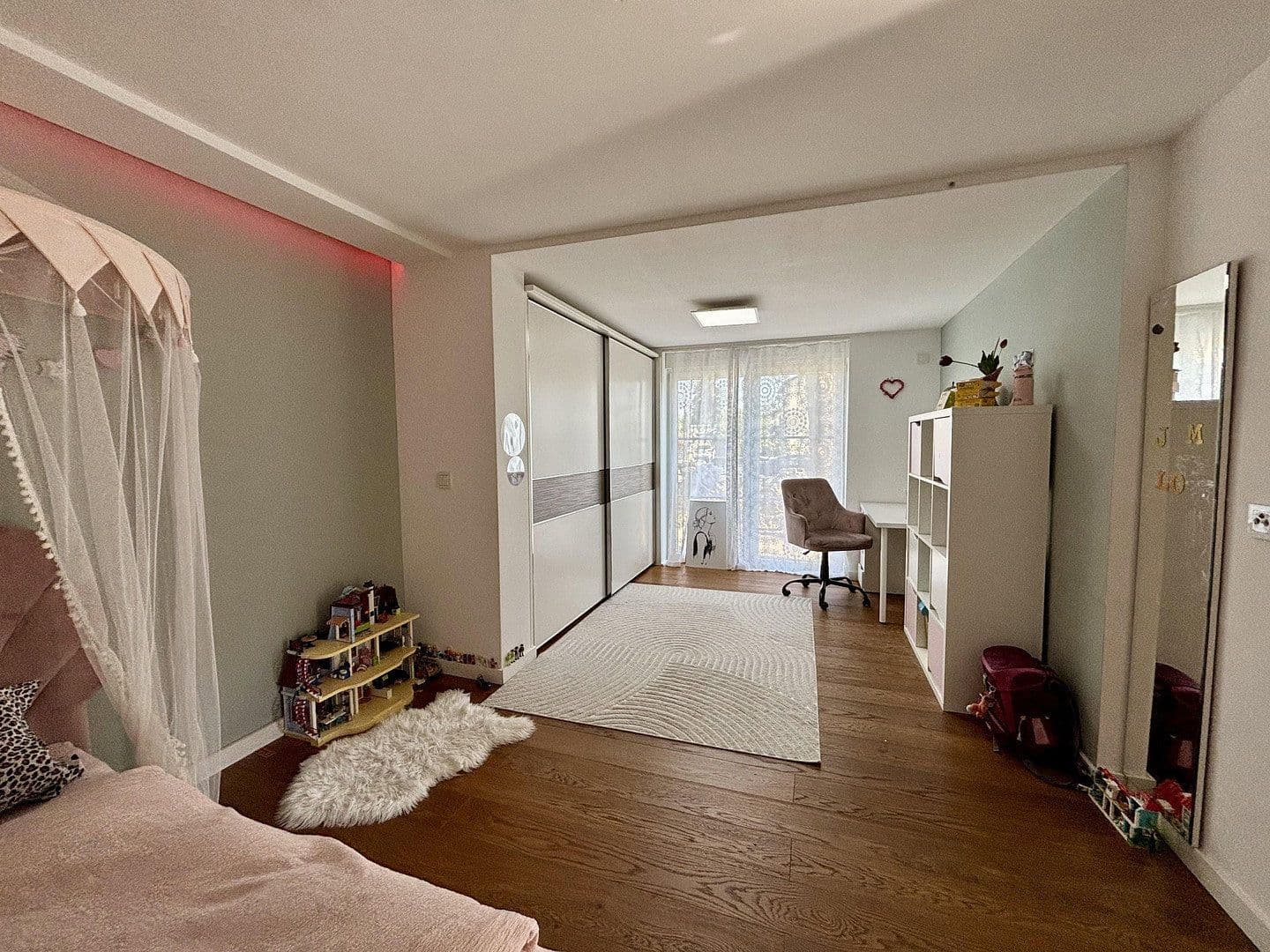 Predaj domu 400 m², pozemek 1.000 m², Heusenstamm, Hesensko Predaj domu 400 m², pozemek 1.000 m², Heusenstamm, Hesensko