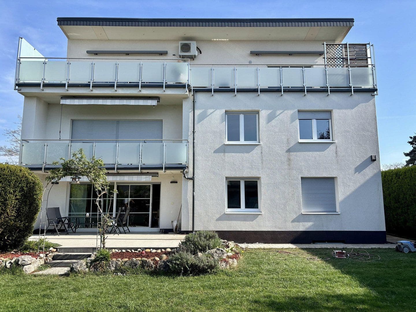 Predaj domu 400 m², pozemek 1.000 m², Heusenstamm, Hesensko Predaj domu 400 m², pozemek 1.000 m², Heusenstamm, Hesensko