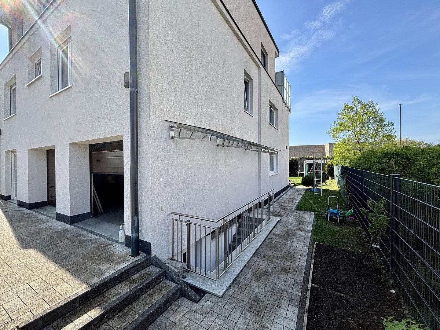 Predaj domu 400 m², pozemek 1.000 m², Heusenstamm, Hesensko Predaj domu 400 m², pozemek 1.000 m², Heusenstamm, Hesensko