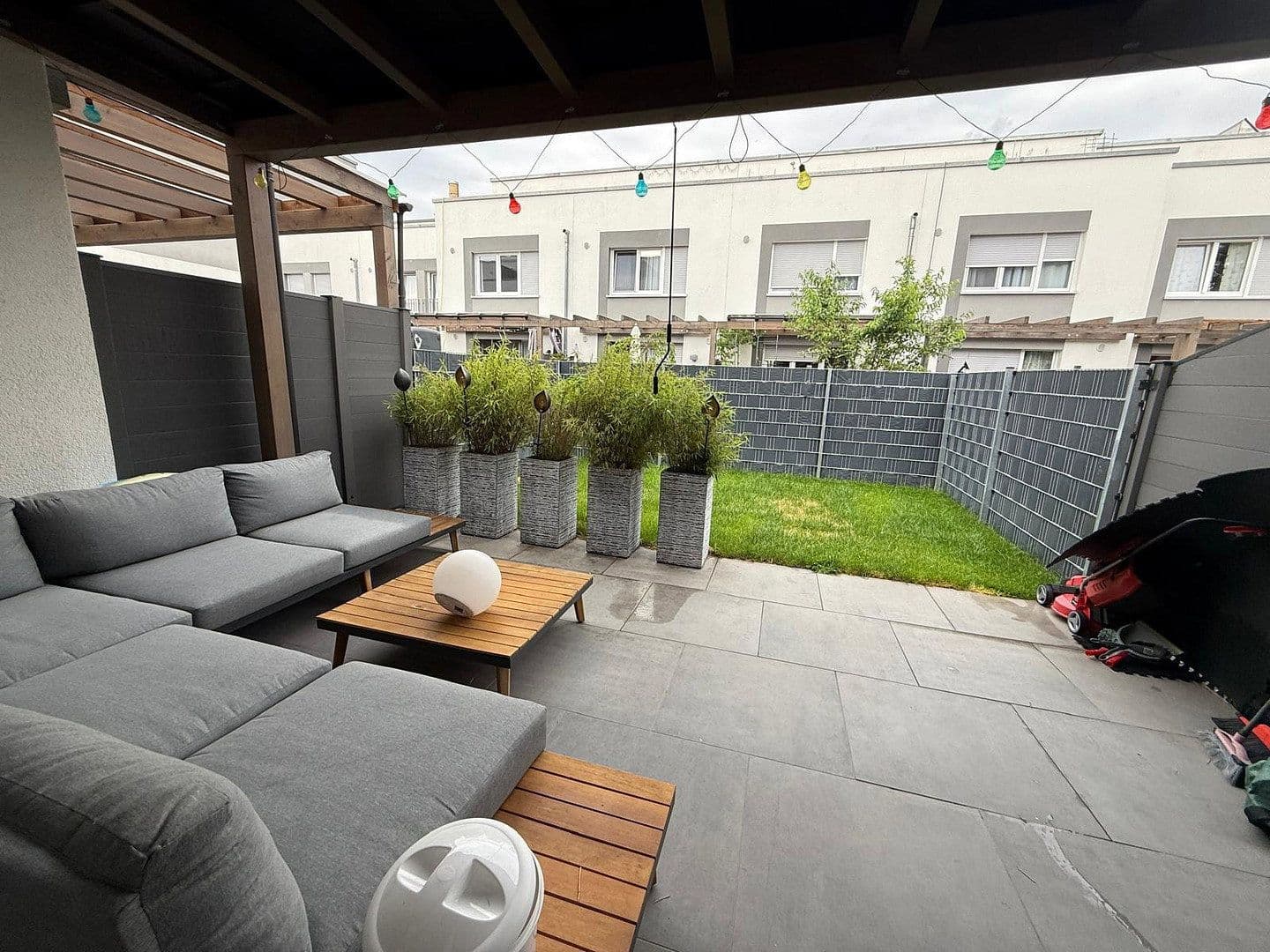 Prenájom domu 138 m², pozemek 100 m², Uli-biesinger-weg 7d, Augsburg, Bavorsko Prenájom domu 138 m², pozemek 100 m², Uli-biesinger-weg 7d, Augsburg, Bavorsko
