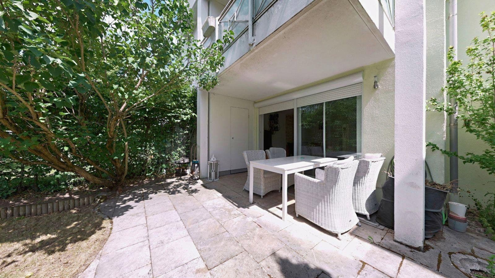 Prenájom bytu 3-izbový 85 m², Friedenspromenade 20, München, Bavorsko Prenájom bytu 3-izbový 85 m², Friedenspromenade 20, München, Bavorsko