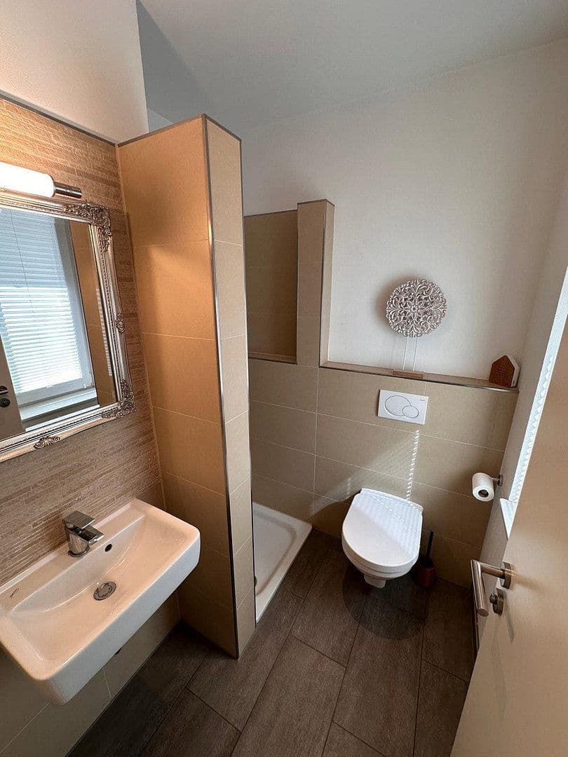 Predaj domu 149 m², pozemek 1.000 m², Hude (Oldenburg), Dolné Sasko Predaj domu 149 m², pozemek 1.000 m², Hude (Oldenburg), Dolné Sasko