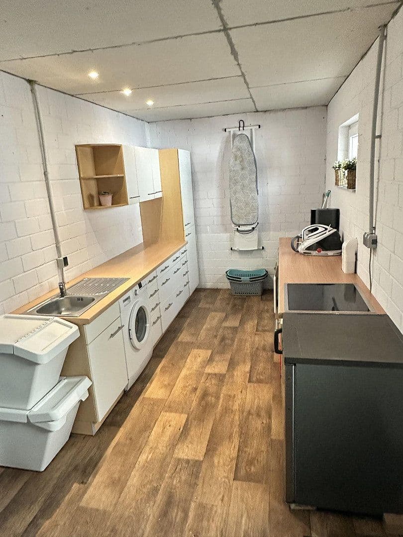Predaj domu 149 m², pozemek 1.000 m², Hude (Oldenburg), Dolné Sasko Predaj domu 149 m², pozemek 1.000 m², Hude (Oldenburg), Dolné Sasko