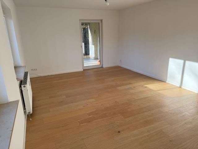 Prenájom bytu 4-izbový 113 m², Kassel, Hesensko Prenájom bytu 4-izbový 113 m², Kassel, Hesensko