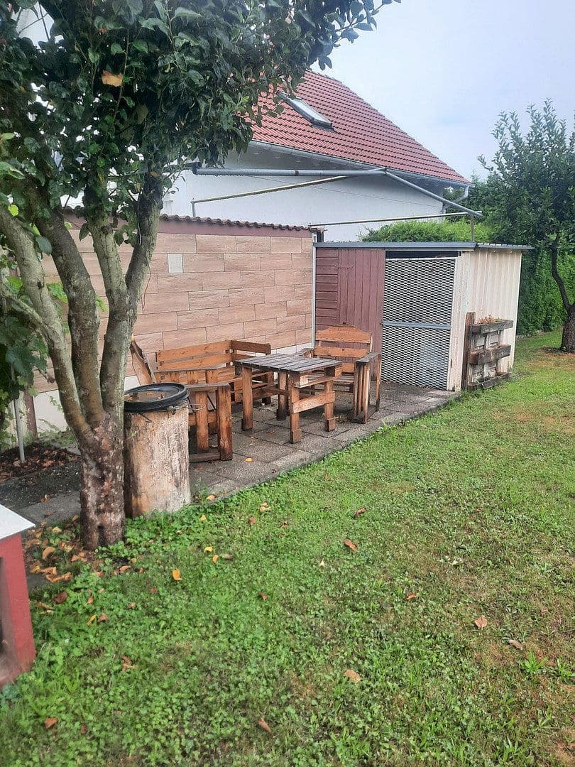 Predaj domu 220 m², pozemek 870 m², Pettenkofer 3, Dresden, Sasko Predaj domu 220 m², pozemek 870 m², Pettenkofer 3, Dresden, Sasko