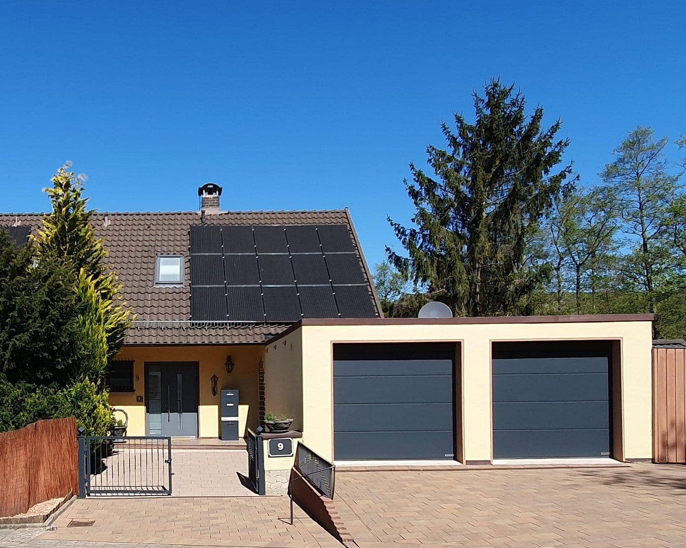 Predaj domu 268 m², pozemek 1.099 m², Alfeld (Leine), Dolné Sasko Predaj domu 268 m², pozemek 1.099 m², Alfeld (Leine), Dolné Sasko
