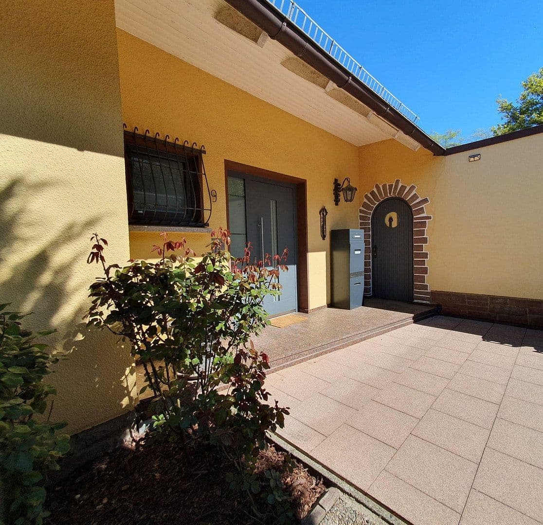 Predaj domu 268 m², pozemek 1.099 m², Alfeld (Leine), Dolné Sasko Predaj domu 268 m², pozemek 1.099 m², Alfeld (Leine), Dolné Sasko