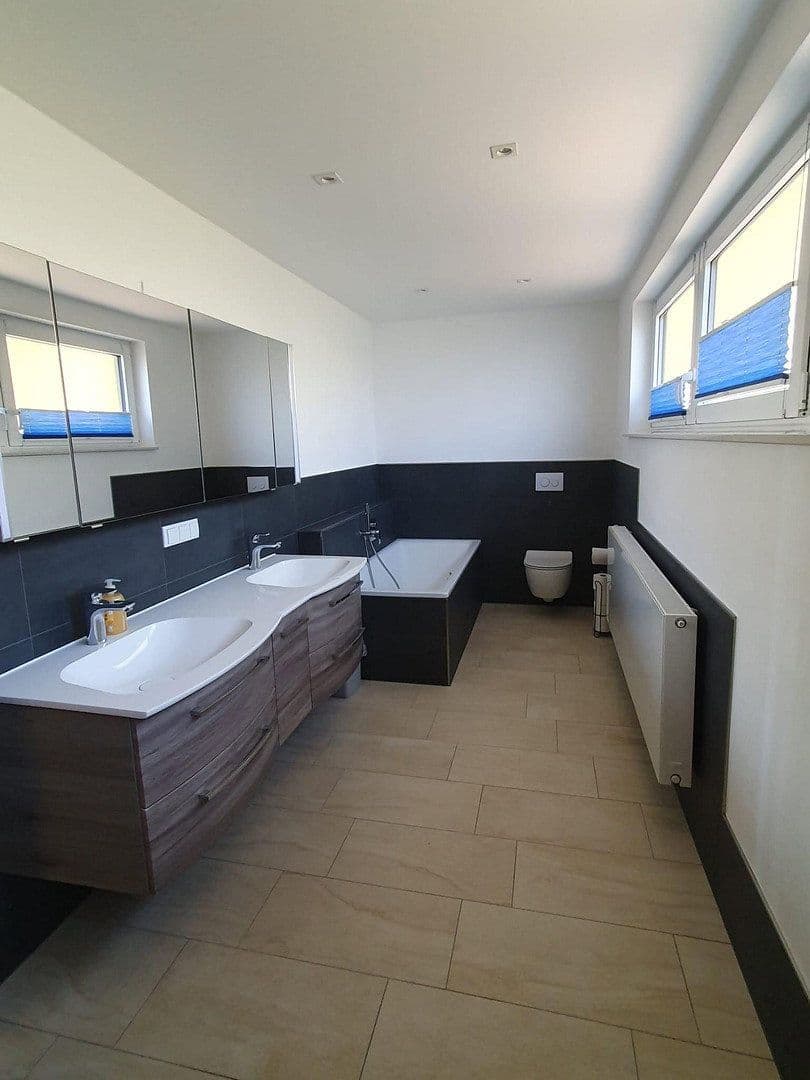 Predaj domu 268 m², pozemek 1.099 m², Alfeld (Leine), Dolné Sasko Predaj domu 268 m², pozemek 1.099 m², Alfeld (Leine), Dolné Sasko