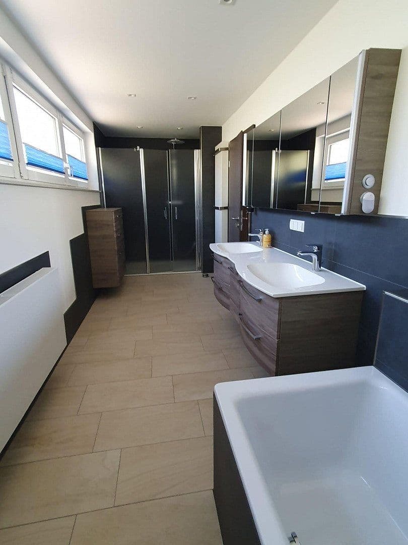 Predaj domu 268 m², pozemek 1.099 m², Alfeld (Leine), Dolné Sasko Predaj domu 268 m², pozemek 1.099 m², Alfeld (Leine), Dolné Sasko