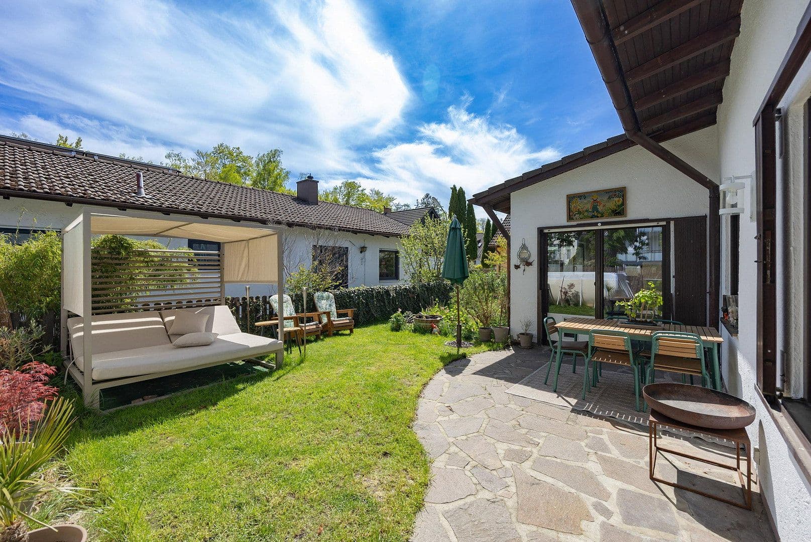 Predaj domu 112 m², pozemek 316 m², Richard-Wagner-Weg, Puchheim, Bavorsko Predaj domu 112 m², pozemek 316 m², Richard-Wagner-Weg, Puchheim, Bavorsko