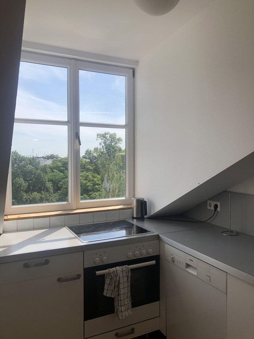 Prenájom bytu 2-izbový 70 m², Fichtestraße, Berlin, Berlín Prenájom bytu 2-izbový 70 m², Fichtestraße, Berlin, Berlín