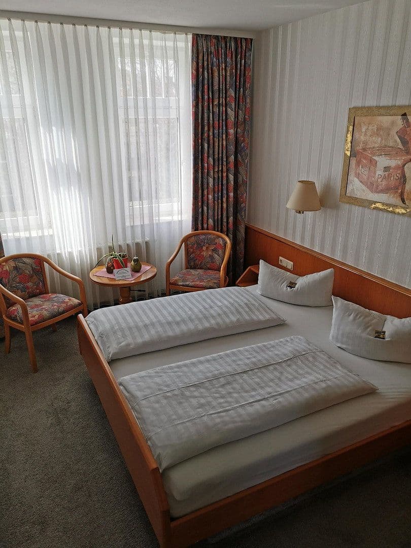 Predaj nebytového priestoru 1.960 m², Dingelstädter Str. 43, Heilbad Heiligenstadt, Durínsko Predaj nebytového priestoru 1.960 m², Dingelstädter Str. 43, Heilbad Heiligenstadt, Durínsko