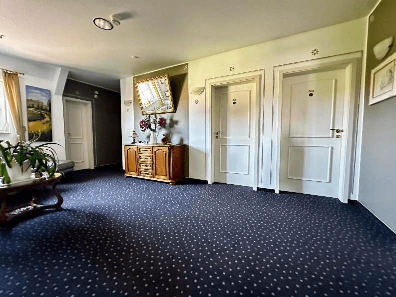 Predaj nebytového priestoru 1.960 m², Dingelstädter Str. 43, Heilbad Heiligenstadt, Durínsko Predaj nebytového priestoru 1.960 m², Dingelstädter Str. 43, Heilbad Heiligenstadt, Durínsko