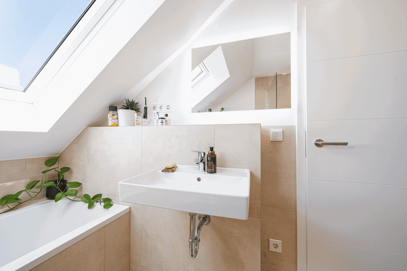Predaj domu 149 m², pozemek 180 m², Erlangen, Bavorsko Predaj domu 149 m², pozemek 180 m², Erlangen, Bavorsko
