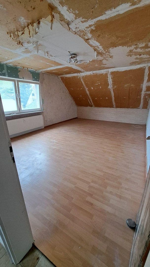Prenájom bytu 4-izbový 100 m², Rheingoldstraße 146, Oberdiebach, Porýnie-Falcko Prenájom bytu 4-izbový 100 m², Rheingoldstraße 146, Oberdiebach, Porýnie-Falcko
