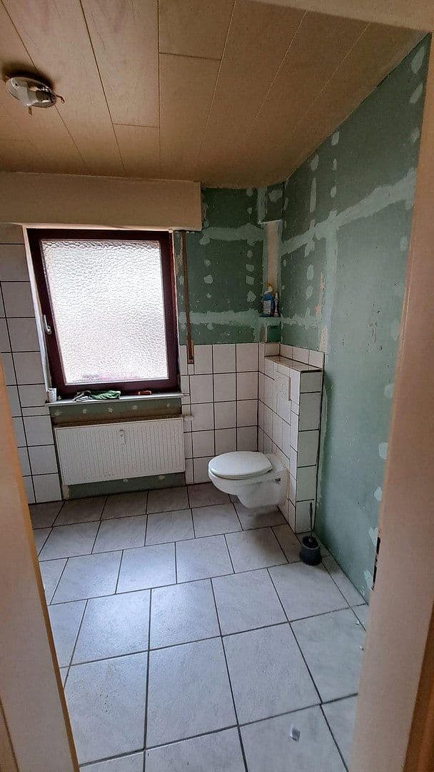 Prenájom bytu 4-izbový 100 m², Rheingoldstraße 146, Oberdiebach, Porýnie-Falcko Prenájom bytu 4-izbový 100 m², Rheingoldstraße 146, Oberdiebach, Porýnie-Falcko