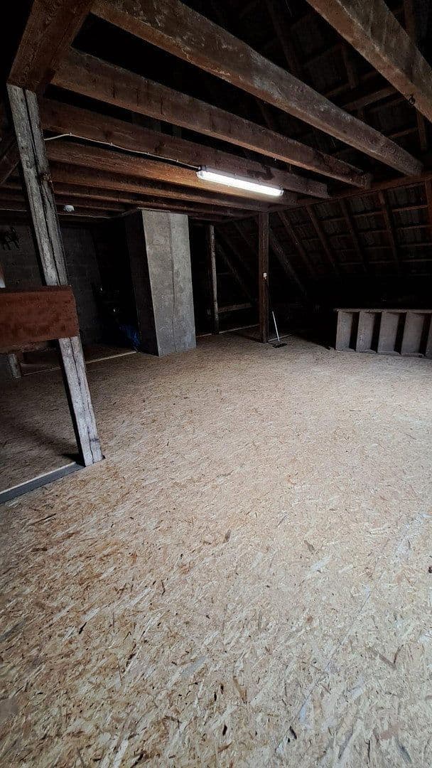 Prenájom bytu 4-izbový 100 m², Rheingoldstraße 146, Oberdiebach, Porýnie-Falcko Prenájom bytu 4-izbový 100 m², Rheingoldstraße 146, Oberdiebach, Porýnie-Falcko