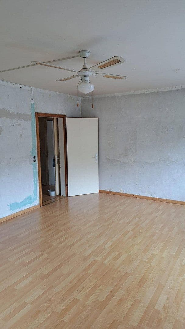 Prenájom bytu 4-izbový 100 m², Rheingoldstraße 146, Oberdiebach, Porýnie-Falcko Prenájom bytu 4-izbový 100 m², Rheingoldstraße 146, Oberdiebach, Porýnie-Falcko