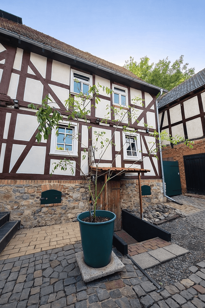 Predaj domu 180 m², pozemek 602 m², Lohra, Hesensko Predaj domu 180 m², pozemek 602 m², Lohra, Hesensko