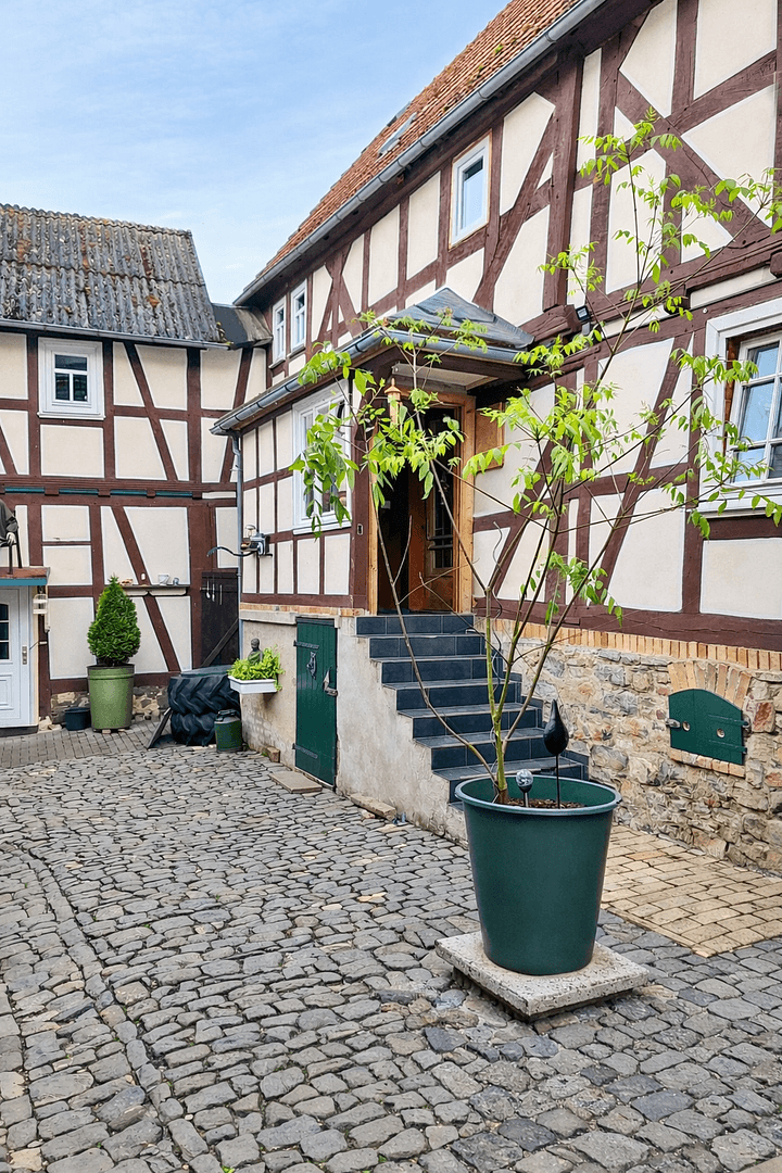 Predaj domu 180 m², pozemek 602 m², Lohra, Hesensko Predaj domu 180 m², pozemek 602 m², Lohra, Hesensko