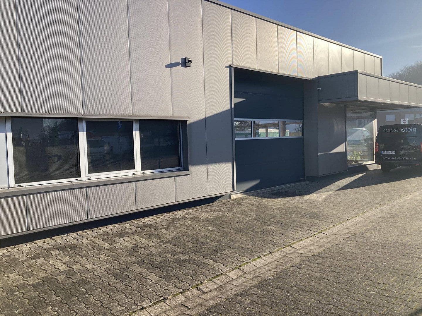 Predaj nebytového priestoru 2.400 m², Carl-Zeiss-Straße 16, Alsdorf, Severné Porýnie - Westfálsko Predaj nebytového priestoru 2.400 m², Carl-Zeiss-Straße 16, Alsdorf, Severné Porýnie - Westfálsko