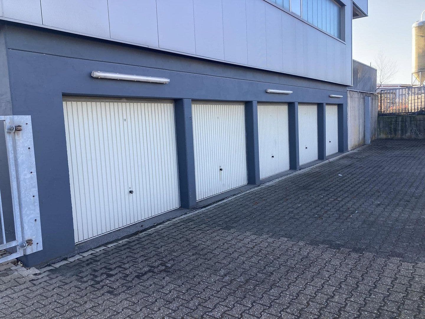 Predaj nebytového priestoru 2.400 m², Carl-Zeiss-Straße 16, Alsdorf, Severné Porýnie - Westfálsko Predaj nebytového priestoru 2.400 m², Carl-Zeiss-Straße 16, Alsdorf, Severné Porýnie - Westfálsko