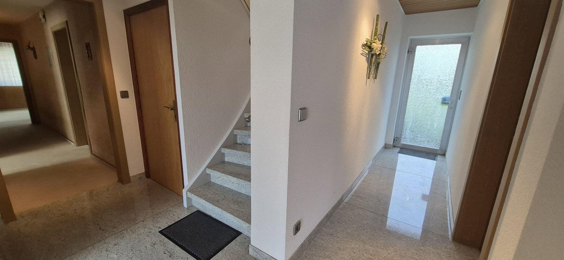 Predaj domu 187 m², pozemek 487 m², Mühlacker, Bádensko-Wurttembersko Predaj domu 187 m², pozemek 487 m², Mühlacker, Bádensko-Wurttembersko