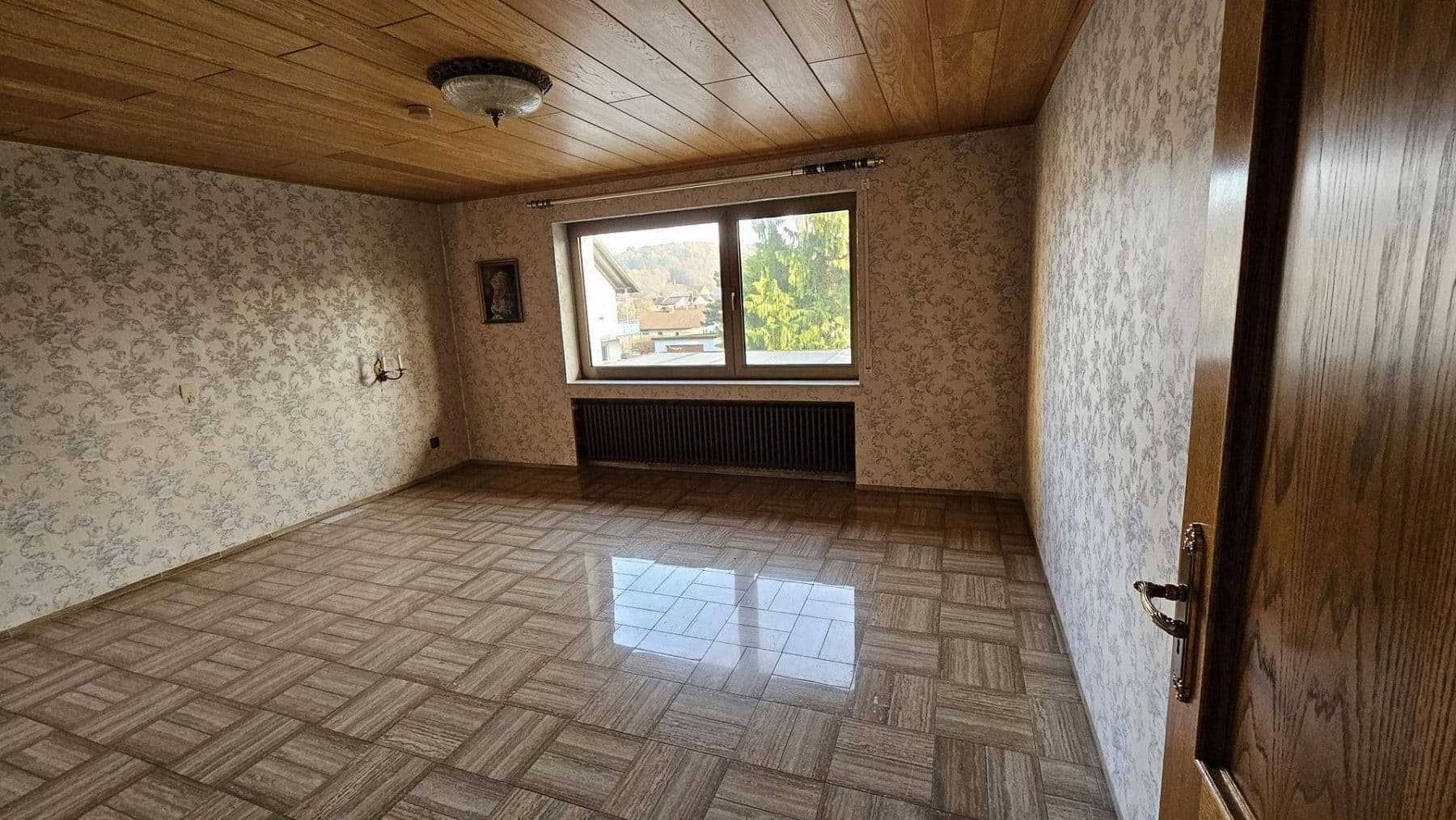 Predaj domu 330 m², pozemek 745 m², Zuzenhausen, Bádensko-Wurttembersko Predaj domu 330 m², pozemek 745 m², Zuzenhausen, Bádensko-Wurttembersko