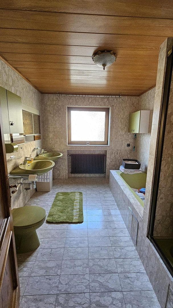 Predaj domu 330 m², pozemek 745 m², Zuzenhausen, Bádensko-Wurttembersko Predaj domu 330 m², pozemek 745 m², Zuzenhausen, Bádensko-Wurttembersko