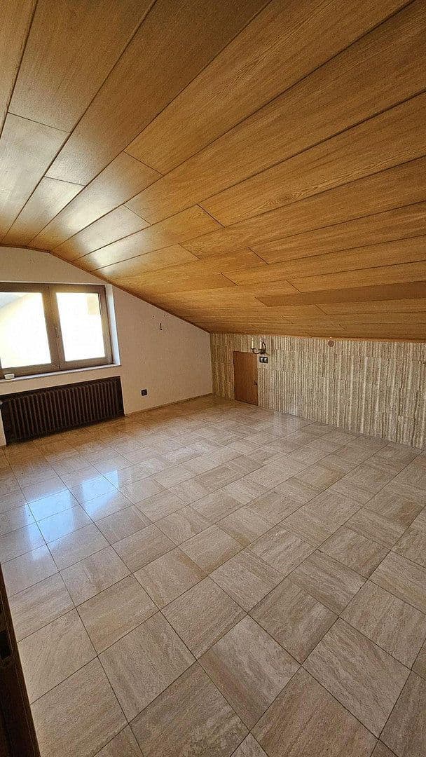 Predaj domu 330 m², pozemek 745 m², Zuzenhausen, Bádensko-Wurttembersko Predaj domu 330 m², pozemek 745 m², Zuzenhausen, Bádensko-Wurttembersko