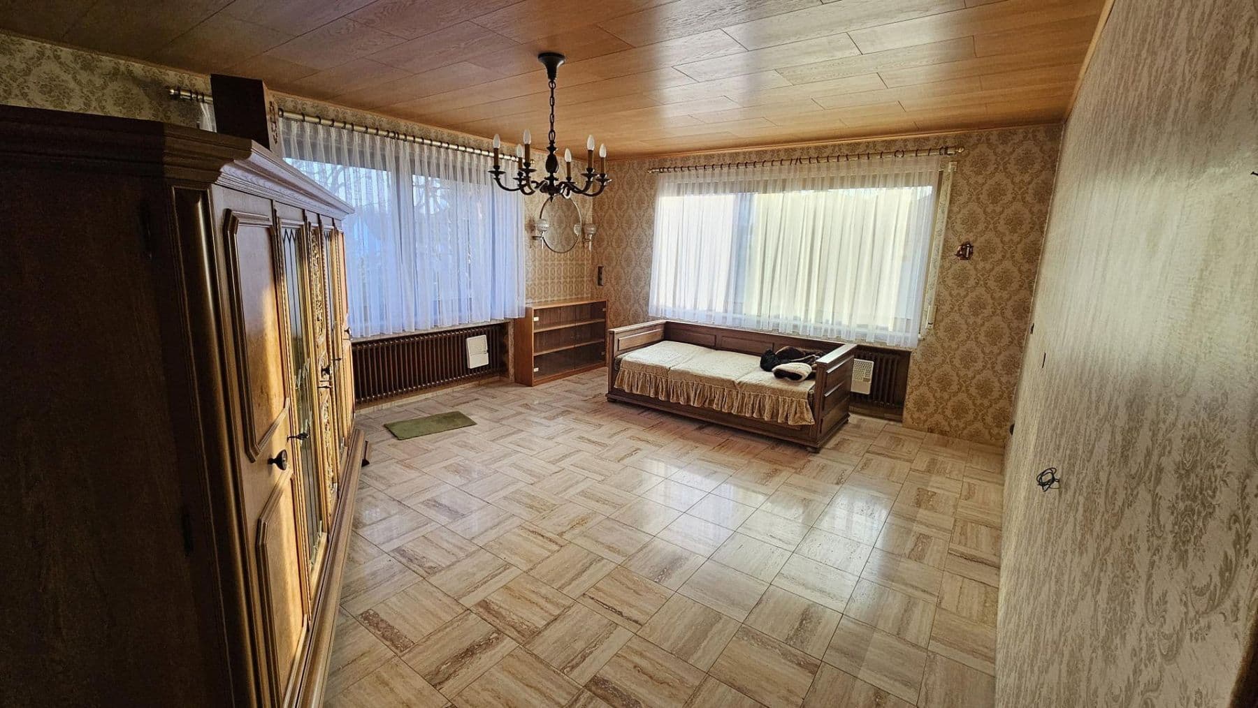 Predaj domu 330 m², pozemek 745 m², Zuzenhausen, Bádensko-Wurttembersko Predaj domu 330 m², pozemek 745 m², Zuzenhausen, Bádensko-Wurttembersko