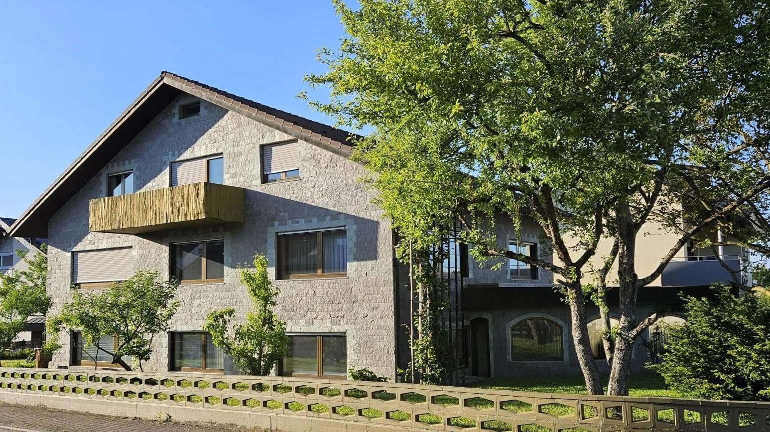 Predaj domu 330 m², pozemek 745 m², Zuzenhausen, Bádensko-Wurttembersko Predaj domu 330 m², pozemek 745 m², Zuzenhausen, Bádensko-Wurttembersko