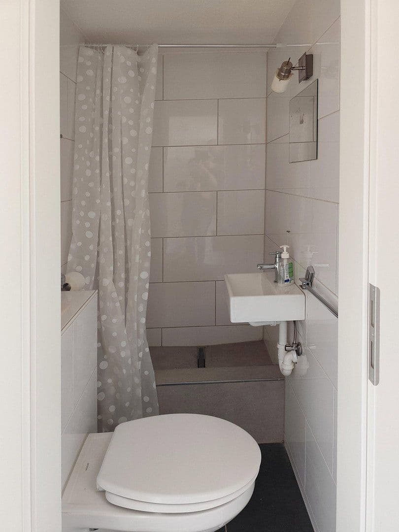 Prenájom bytu 1-izbový 23 m², Rielasingen-Worblingen, Bádensko-Wurttembersko Prenájom bytu 1-izbový 23 m², Rielasingen-Worblingen, Bádensko-Wurttembersko