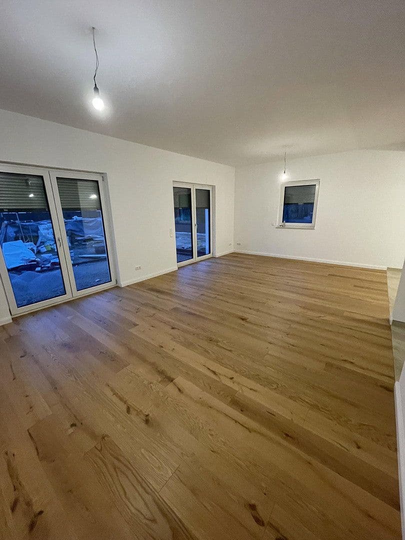 Prenájom domu 130 m², pozemek 300 m², Burgundstraße 22, Ludwigsfelde, Brandenbursko Prenájom domu 130 m², pozemek 300 m², Burgundstraße 22, Ludwigsfelde, Brandenbursko
