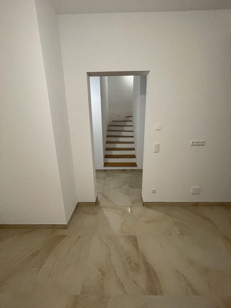 Prenájom domu 130 m², pozemek 300 m², Burgundstraße 22, Ludwigsfelde, Brandenbursko Prenájom domu 130 m², pozemek 300 m², Burgundstraße 22, Ludwigsfelde, Brandenbursko