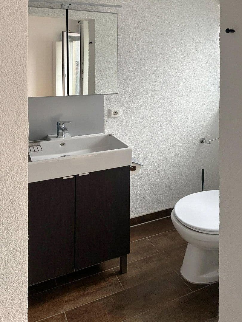 Prenájom bytu 1-izbový 25 m², Fließhornstraße 4a, Konstanz, Bádensko-Wurttembersko Prenájom bytu 1-izbový 25 m², Fließhornstraße 4a, Konstanz, Bádensko-Wurttembersko