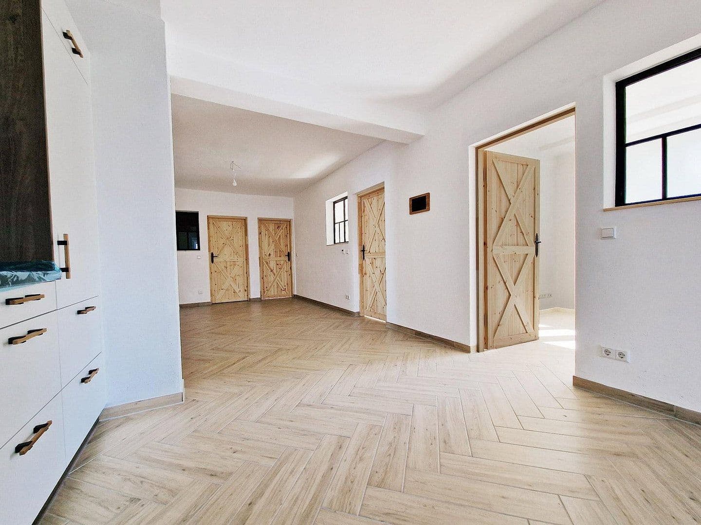 Prenájom bytu 4-izbový 128 m², Am Küsterberg 6A, Wolfsburg, Dolné Sasko Prenájom bytu 4-izbový 128 m², Am Küsterberg 6A, Wolfsburg, Dolné Sasko