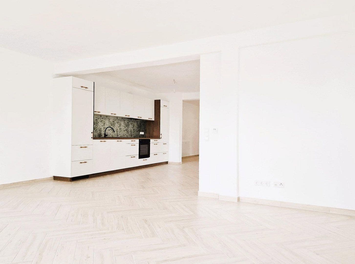 Prenájom bytu 4-izbový 128 m², Am Küsterberg 6A, Wolfsburg, Dolné Sasko Prenájom bytu 4-izbový 128 m², Am Küsterberg 6A, Wolfsburg, Dolné Sasko