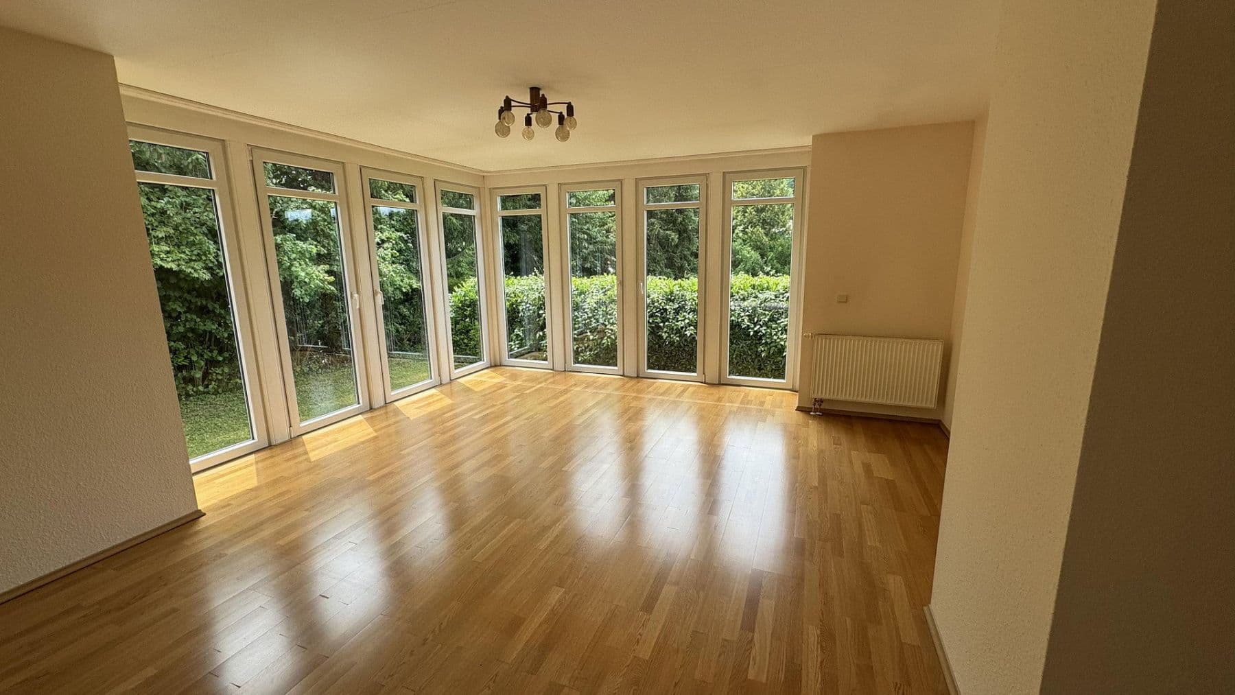 Predaj nebytového priestoru 6.330 m², Kämpfelbach, Bádensko-Wurttembersko Predaj nebytového priestoru 6.330 m², Kämpfelbach, Bádensko-Wurttembersko