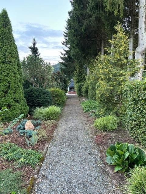 Predaj domu 240 m², pozemek 2.468 m², Mürlenbach, Porýnie-Falcko Predaj domu 240 m², pozemek 2.468 m², Mürlenbach, Porýnie-Falcko