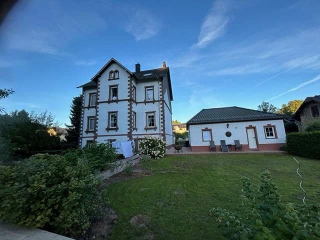 Predaj domu 240 m², pozemek 2.468 m², Mürlenbach, Porýnie-Falcko Predaj domu 240 m², pozemek 2.468 m², Mürlenbach, Porýnie-Falcko