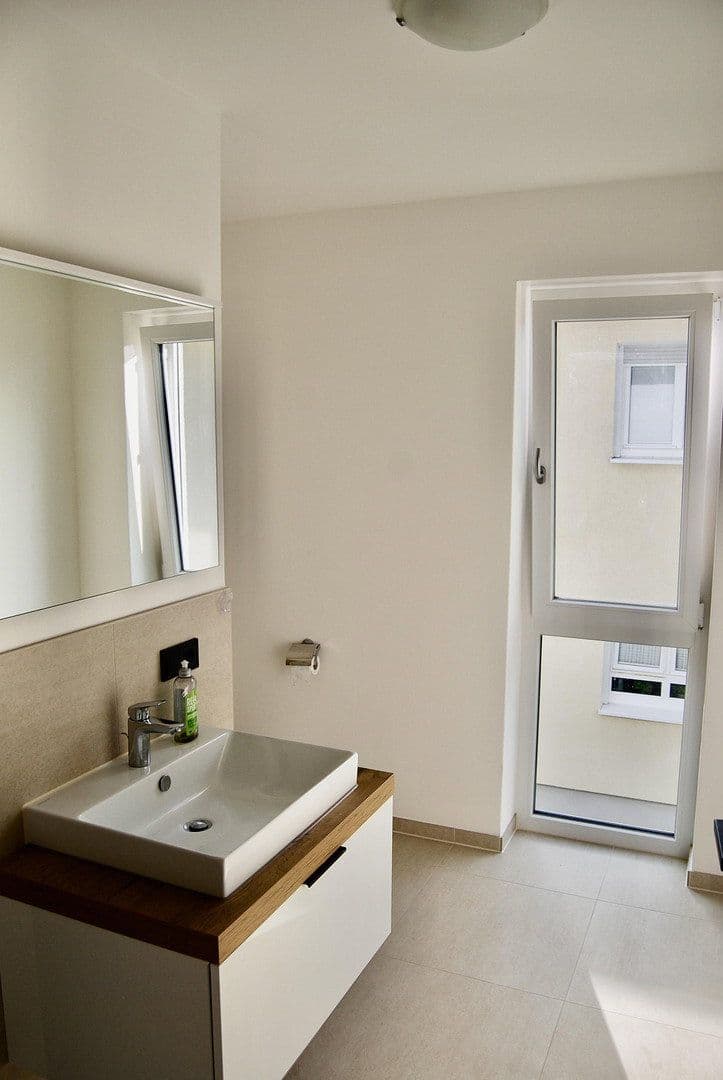 Prenájom bytu 2-izbový 61 m², Pater-Wald-Straße 6, Kaltenengers, Porýnie-Falcko Prenájom bytu 2-izbový 61 m², Pater-Wald-Straße 6, Kaltenengers, Porýnie-Falcko