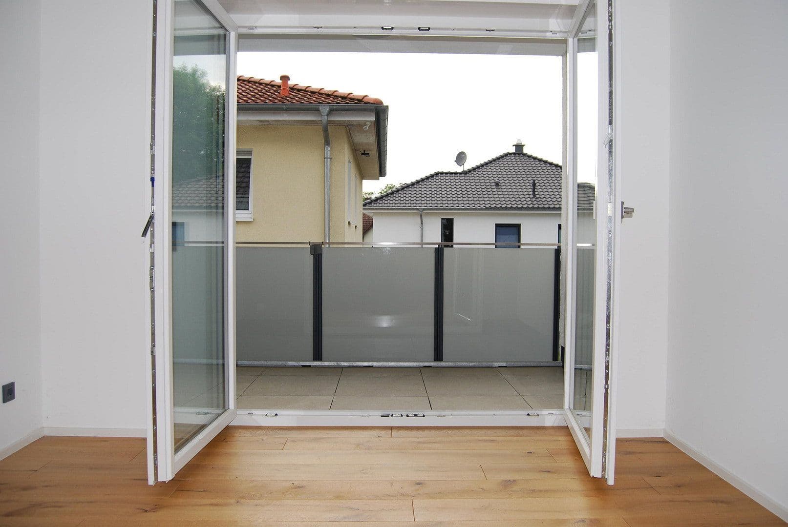 Prenájom bytu 2-izbový 61 m², Pater-Wald-Straße 6, Kaltenengers, Porýnie-Falcko Prenájom bytu 2-izbový 61 m², Pater-Wald-Straße 6, Kaltenengers, Porýnie-Falcko