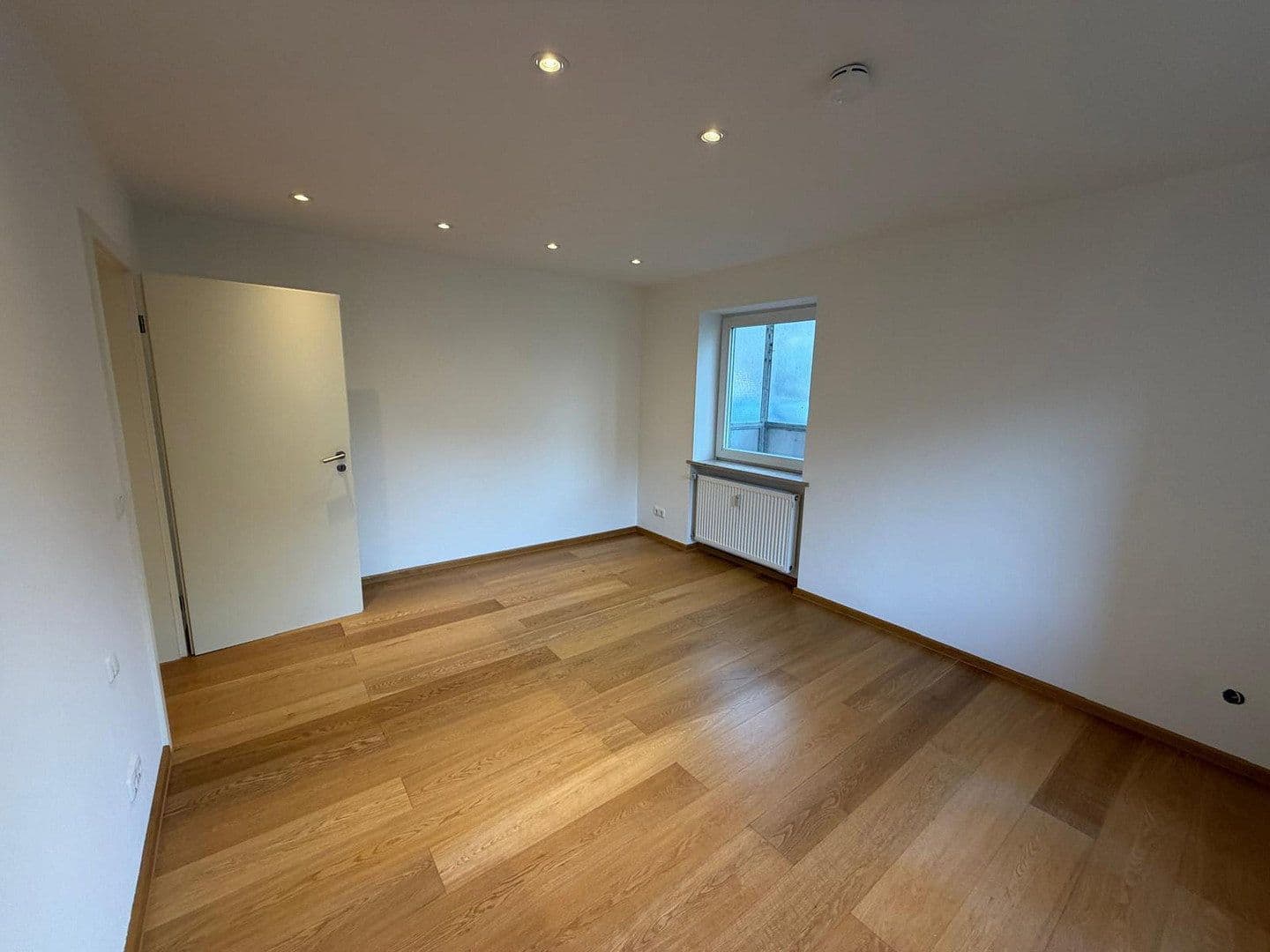 Predaj bytu 3-izbový 81 m², München, Bavorsko Predaj bytu 3-izbový 81 m², München, Bavorsko